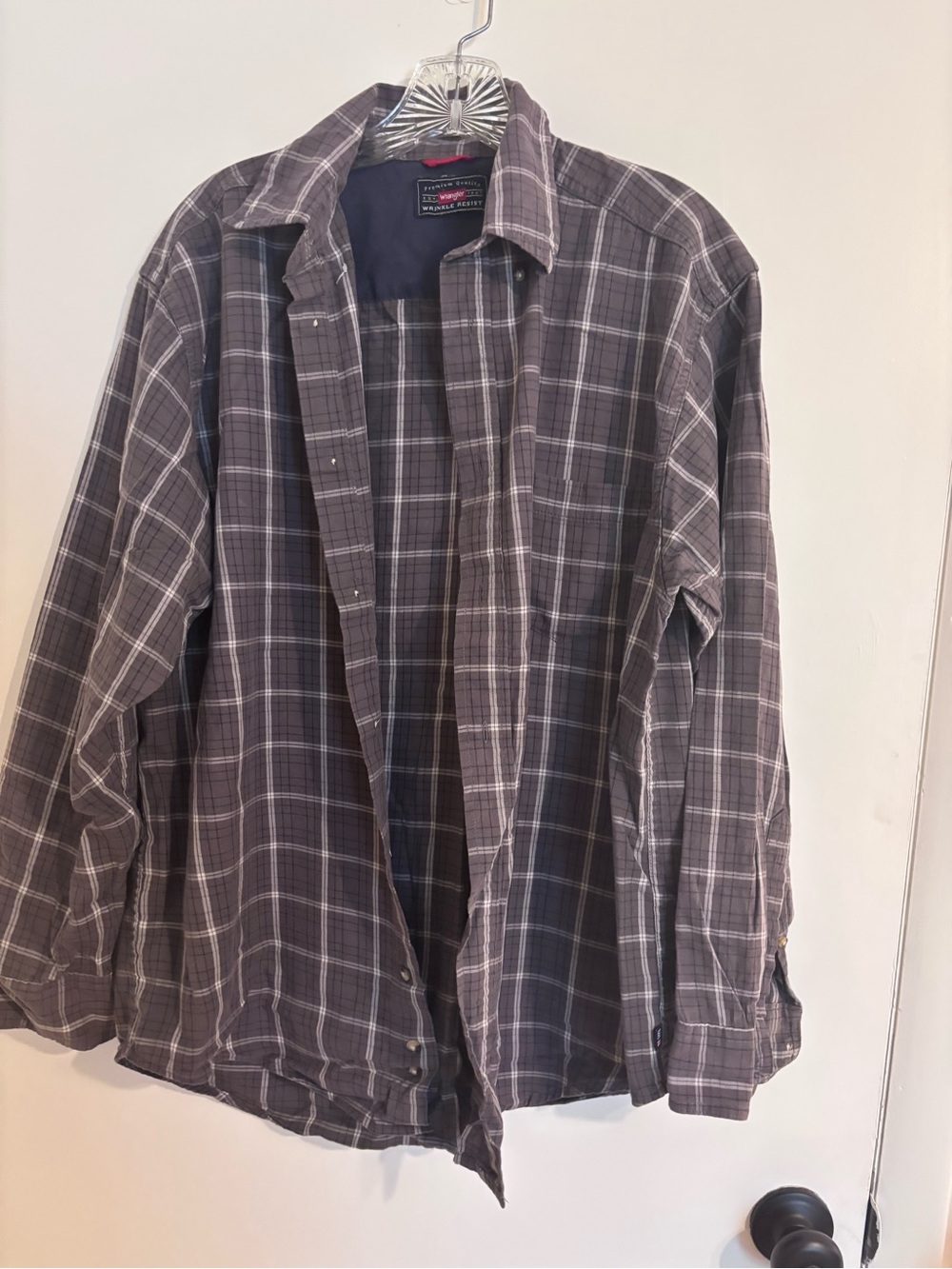 Wrangler Men's Charcoal and White Plaid Button-Down Shirt